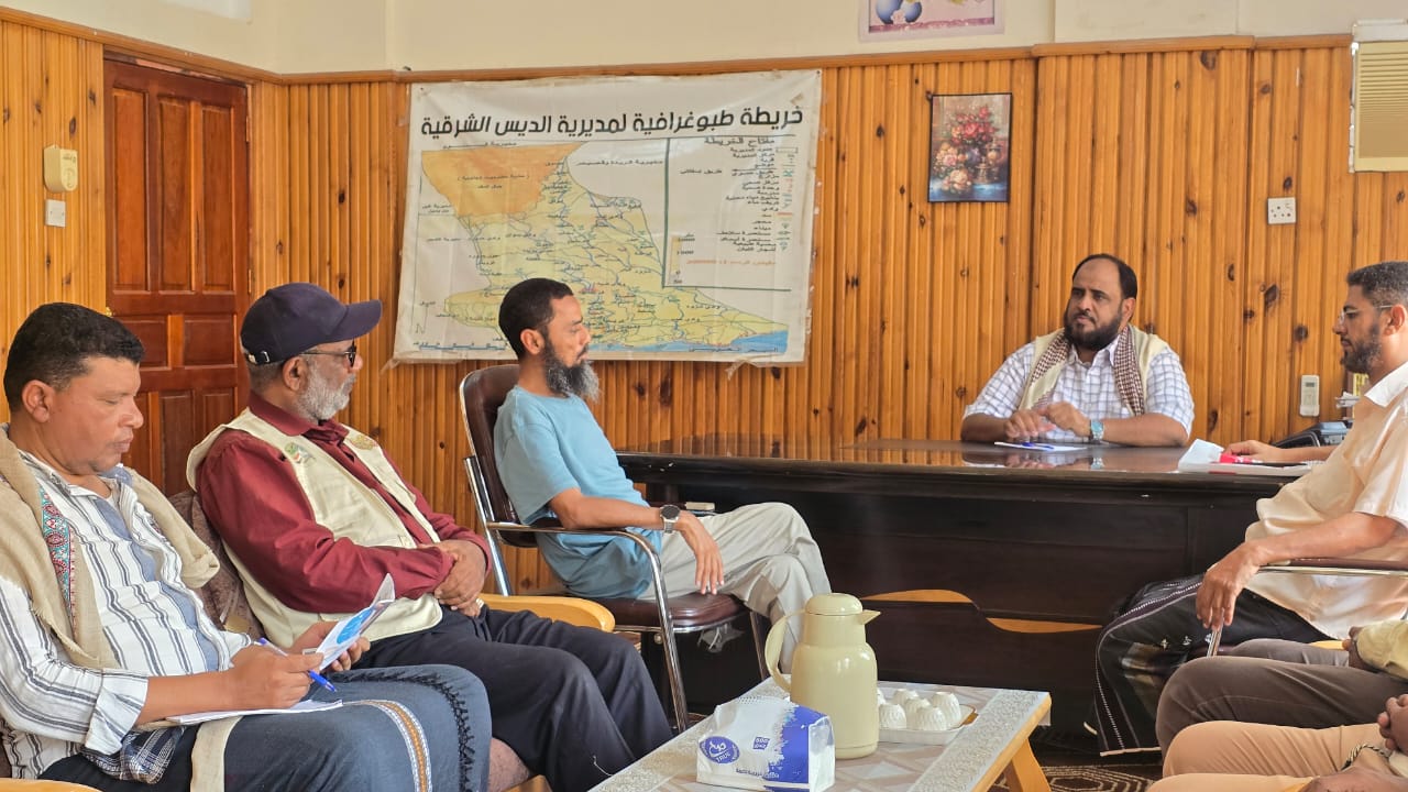 من الغيل التوجيه المهني يواصل حضوره الميداني بخطوات متسارعة
